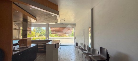 Imóvel comercial de 4 divisões em Casalmaggiore, Italy N.º 257659 12