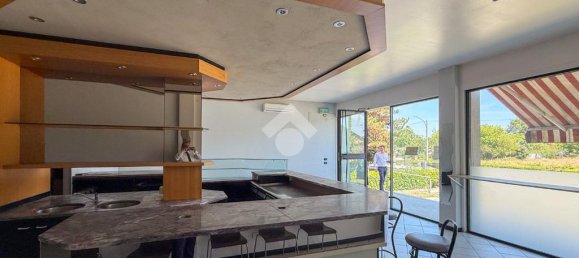 Imóvel comercial de 4 divisões em Casalmaggiore, Italy N.º 257659 11