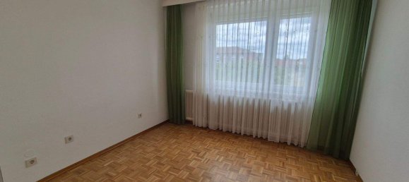 2-salle Appartement à Stockerau, Austria No. 246674 3