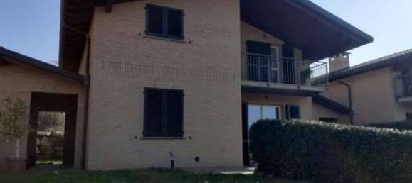 Дом с 4 спальнями в Галлиате Ломбардо, Италия № 263545 14