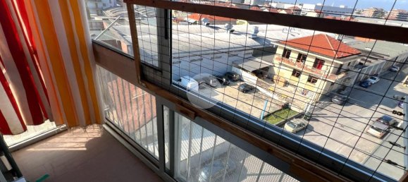 3 rooms Apartment in Turin, Italy No. 127928 11