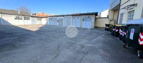 3 rooms Apartment in Turin, Italy No. 127928 38