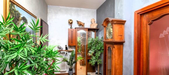 3 rooms Apartment in Turin, Italy No. 127928 6