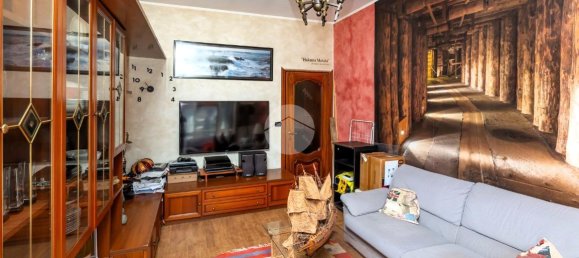 3 rooms Apartment in Turin, Italy No. 127928 16
