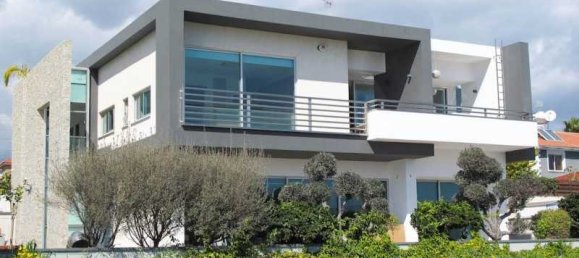 Коммерческая недвижимость с 7 спальнями в Лимассол, Кипр № 15052 11