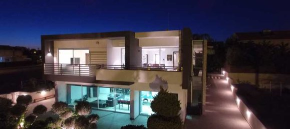 7 bedrooms House in Limassol, Cyprus No. 15052 7