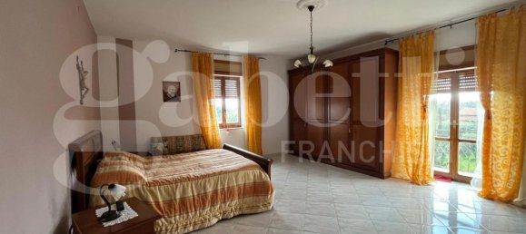 7 rooms House in Alvignano, Italy No. 6330 11