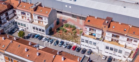 336m² Land in Leiria, Portugal No. 65838 4