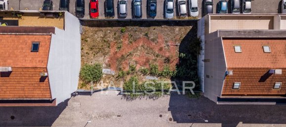 336m² Land in Leiria, Portugal No. 65838 3