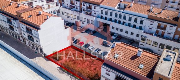 336m² Land in Leiria, Portugal No. 65838 2