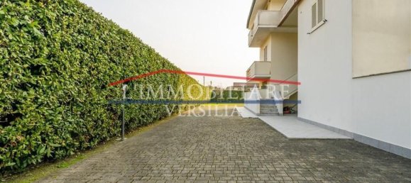 5 rooms Apartment in Montignoso, Italy No. 216480 2