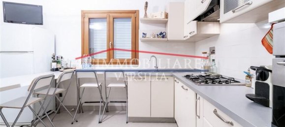 5 rooms Apartment in Montignoso, Italy No. 216480 10