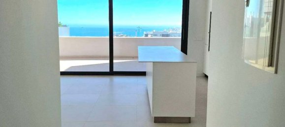 Квартира с 3 спальнями в Фуэнхирола, Испания № 179945 13