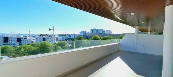 Квартира с 3 спальнями в Фуэнхирола, Испания № 179945 2