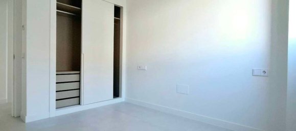 Квартира с 3 спальнями в Фуэнхирола, Испания № 179945 17