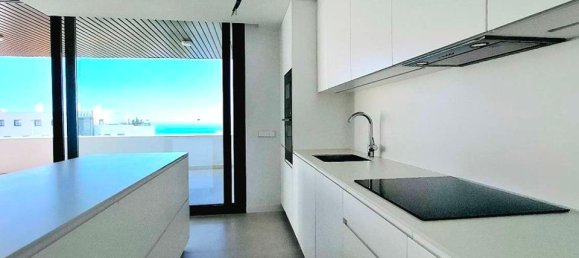 Квартира с 3 спальнями в Фуэнхирола, Испания № 179945 10