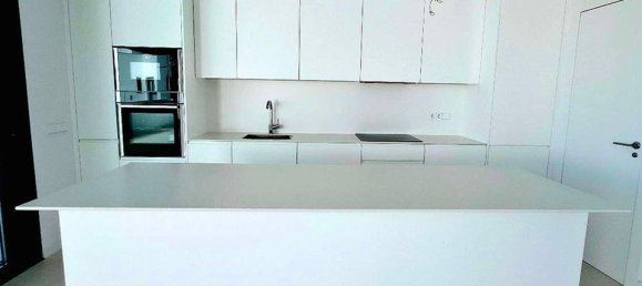 Квартира с 3 спальнями в Фуэнхирола, Испания № 179945 11