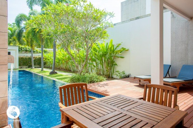 3 bedrooms Condo in Bang Tao, Thailand No. 12384