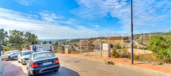  Land in Estepona, Spain No. 183140 8