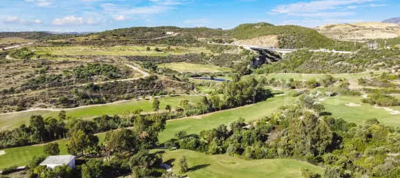  Land in Estepona, Spain No. 183140 9