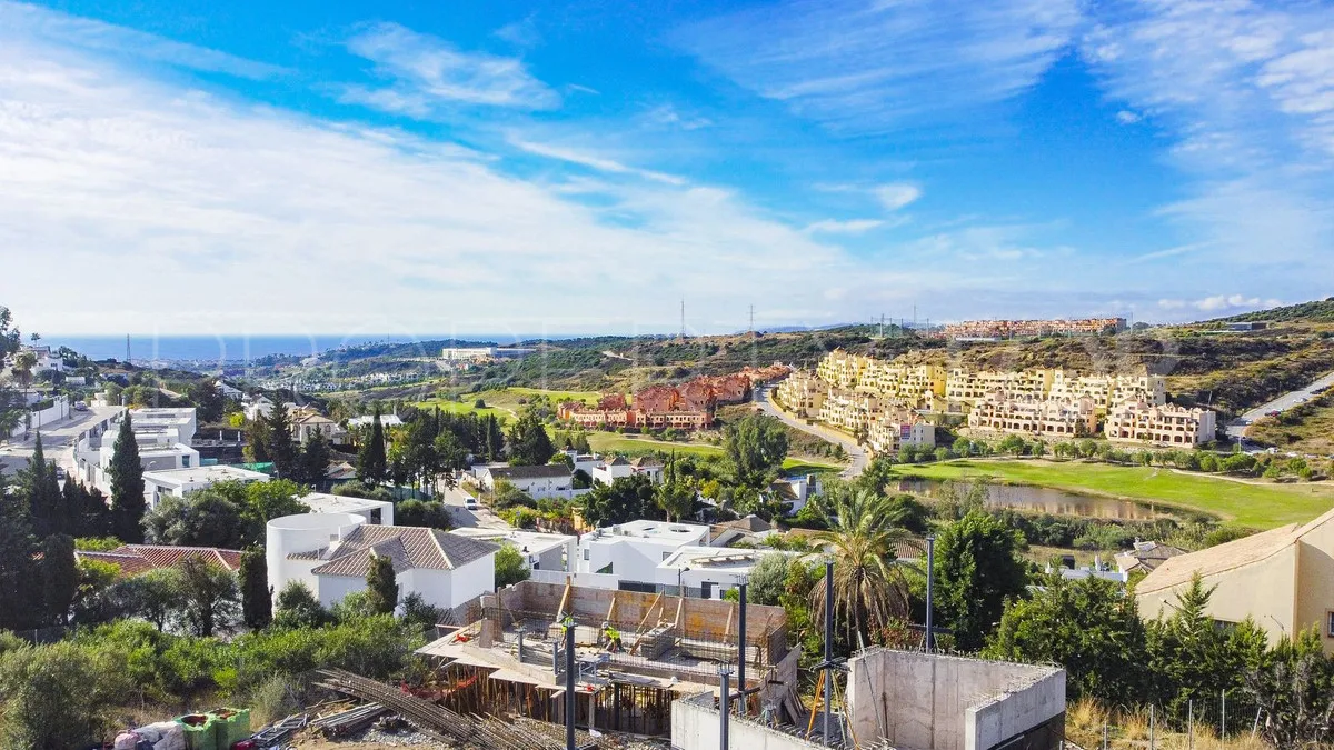  Land in Estepona, Spain No. 183140