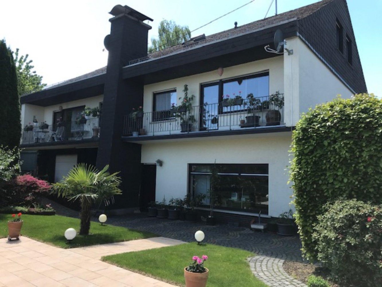 Adosado de 7 habitaciónes en Altenkirchen, Germany No. 263296