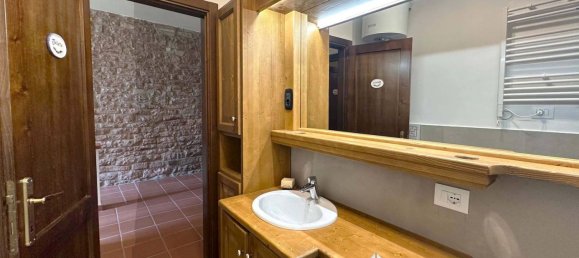 Apartamento de 2 dormitorios en Assisi, Italy No. 376462 8