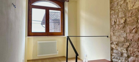Apartamento de 2 dormitorios en Assisi, Italy No. 376462 4