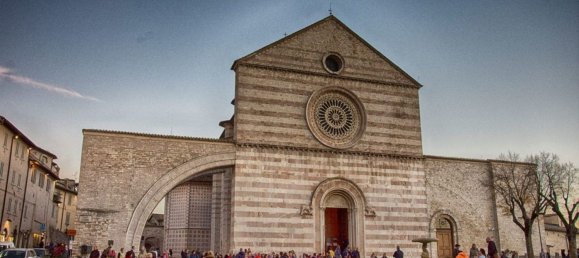 Apartamento de 2 dormitorios en Assisi, Italy No. 376462 11