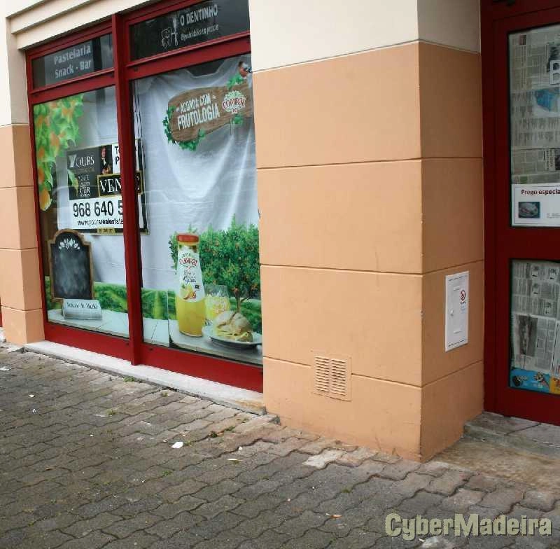 1 bedroom Commercial property in Funchal, Portugal No. 140710