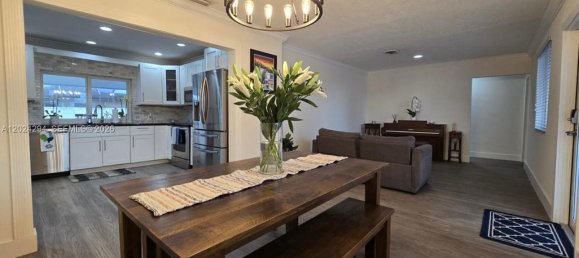 5 dormitorios villa en venta en Miami, Miami-Dade, Florida, USA № 615000 22