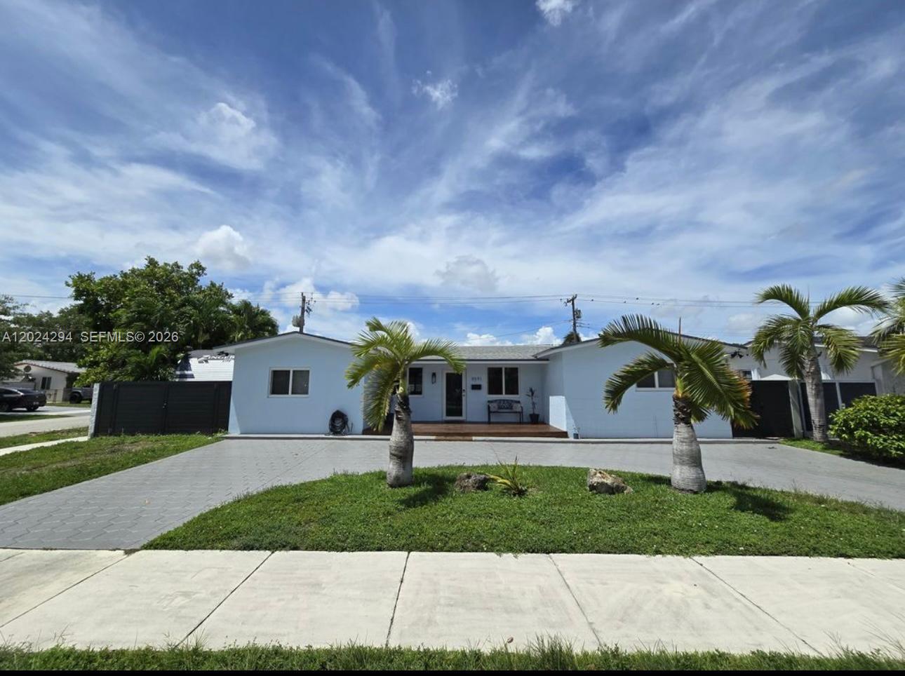 5 dormitorios villa en venta en Miami, Miami-Dade, Florida, USA № 615000