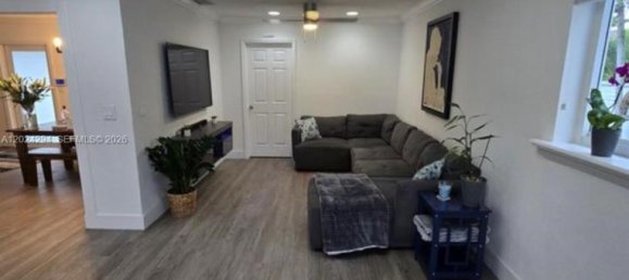 5 dormitorios villa en venta en Miami, Miami-Dade, Florida, USA № 615000 27