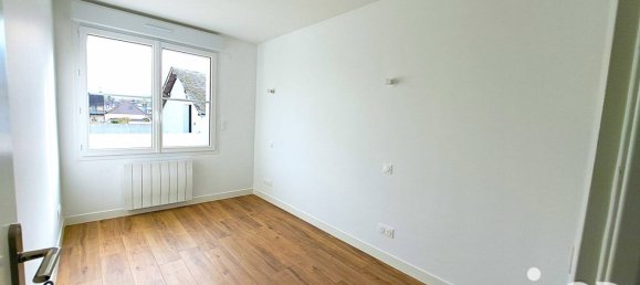 2 bedrooms House in Chartres, France No. 223450 3