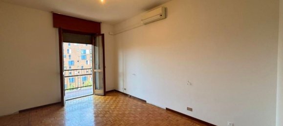 3 bedrooms Apartment in Milan, Italy No. 362278 22