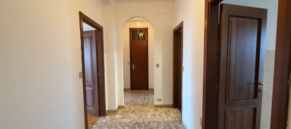 3 bedrooms Apartment in Milan, Italy No. 362278 6