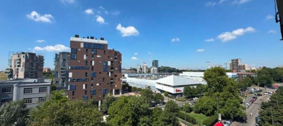 3 bedrooms Apartment in Milan, Italy No. 362278 3