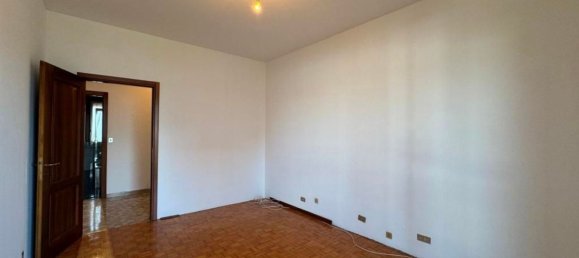 3 bedrooms Apartment in Milan, Italy No. 362278 17