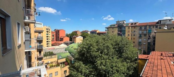 3 bedrooms Apartment in Milan, Italy No. 362278 5