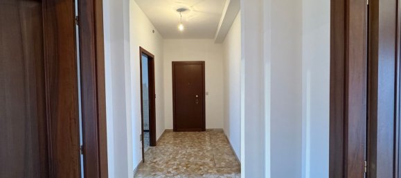 3 bedrooms Apartment in Milan, Italy No. 362278 8