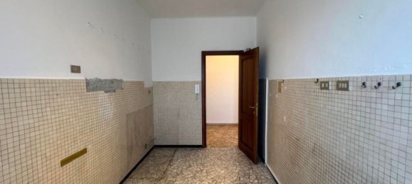 3 bedrooms Apartment in Milan, Italy No. 362278 11