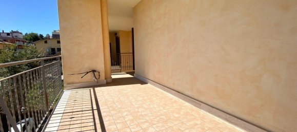 Dúplex de 3 dormitorios en Mentana, Italy No. 316668 3