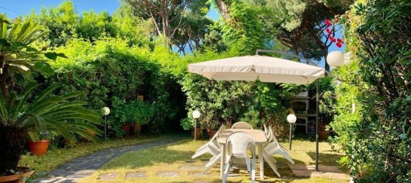 2 bedrooms Villa in Massa, Italy No. 215081 9