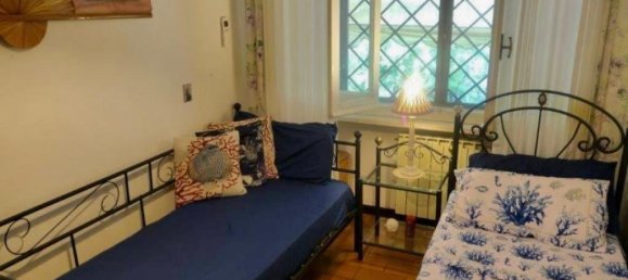 2 bedrooms Villa in Massa, Italy No. 215081 6