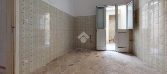 3-salle Maison à Francavilla Fontana, Italy No. 33656 48