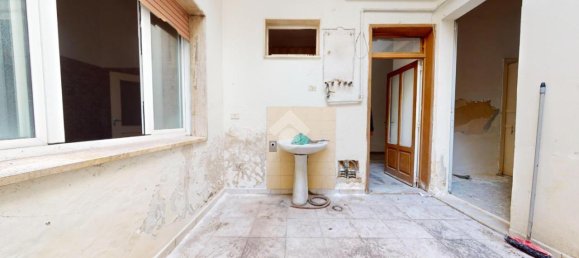 3-salle Maison à Francavilla Fontana, Italy No. 33656 8