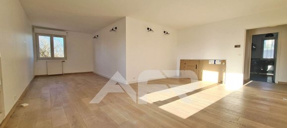 2 bedrooms Apartment in Chatou, France No. 178344 5