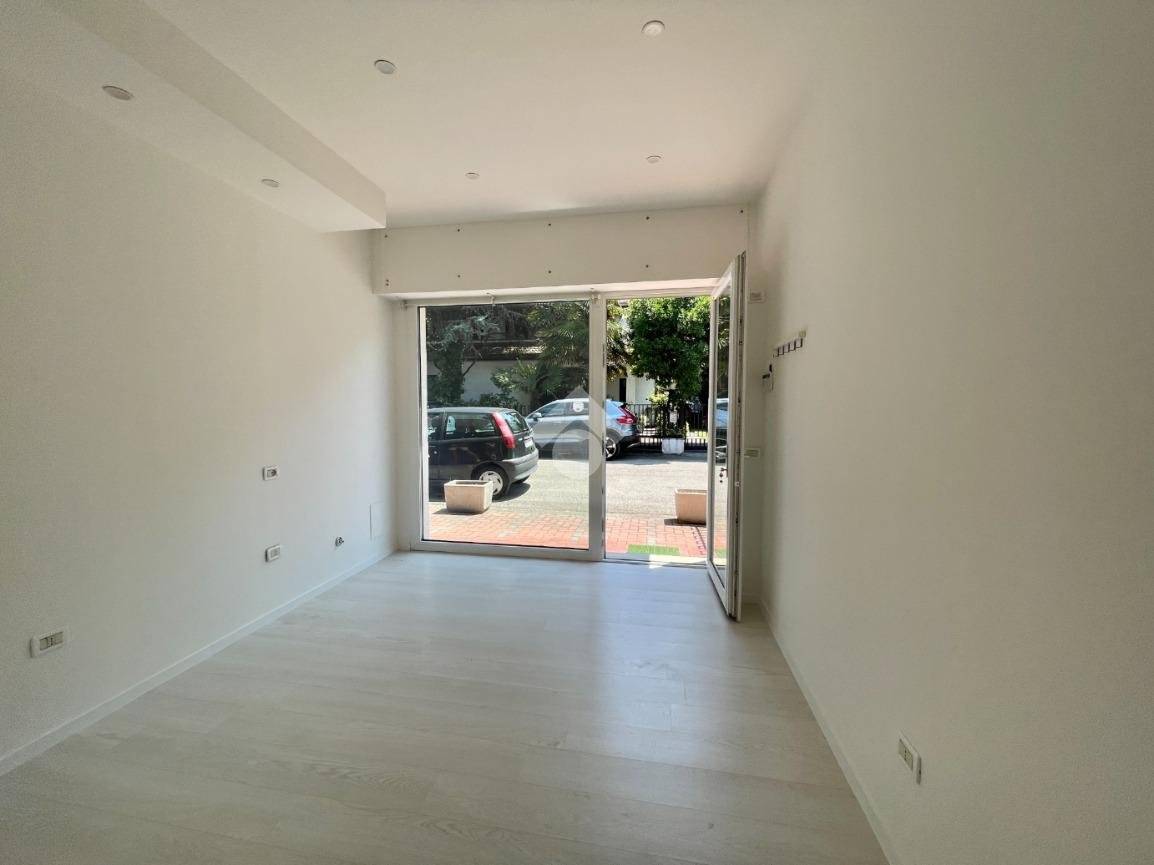 20m² Commercial property in Padua, Italy No. 284527