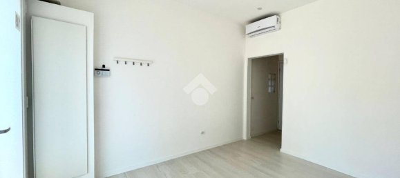 20m² Commercial property in Padua, Italy No. 284527 3
