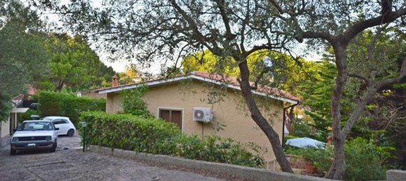 Вилла с 10 спальнями в Каполивери, Италия № 359229 36